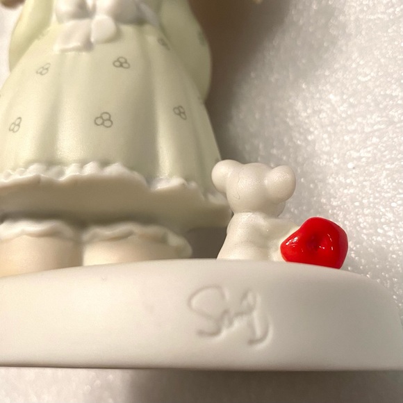 Precious Moments. “Happiness To The Core” Shares Apples With Puppy 1996 Vintage - Picture 5 of 12